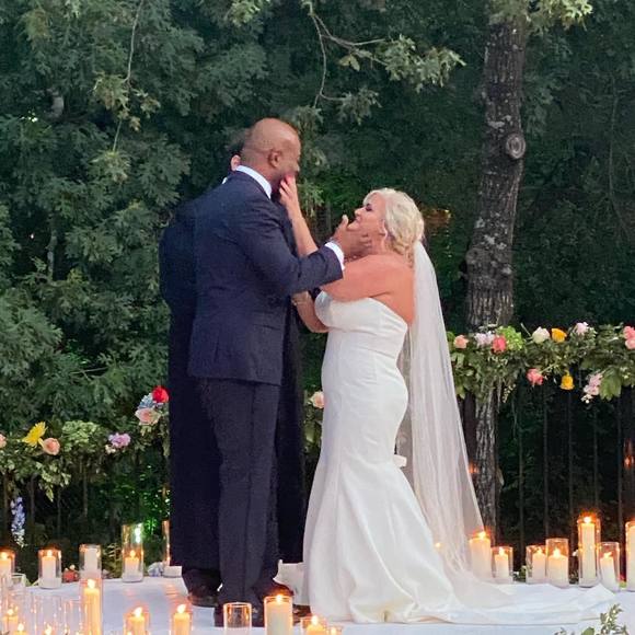 Profile Picture of Tina Halpain (@tinahalpain) on Poshmark