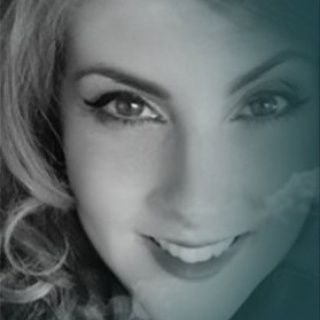 Profile Picture of Elizabeth (@ElizaKitten) on Twitter