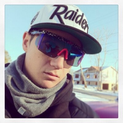 Profile Picture of Mike Page (@Satchel_Page) on Twitter