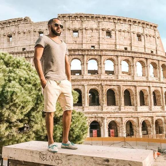 Profile Picture of Evandro Santos (@veeeas) on Poshmark