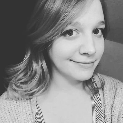 Profile Picture of Lily Larousse (@horseofadcolor) on Twitter