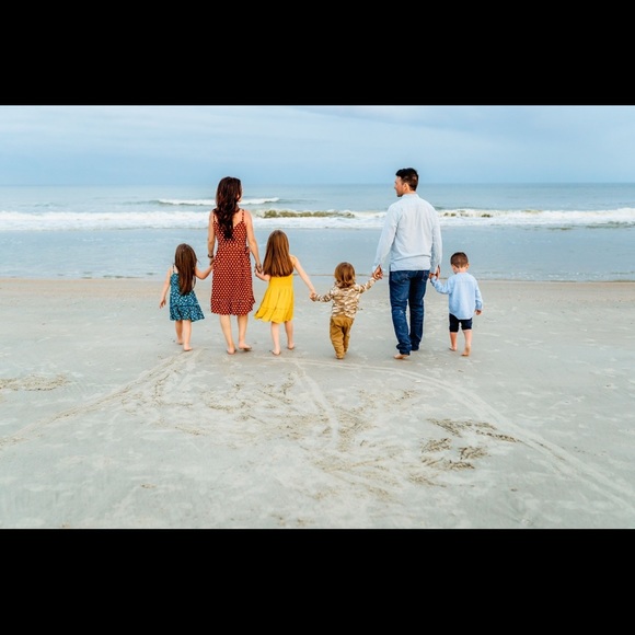 Profile Picture of Caitlin Dilallo (@ctdilallo) on Poshmark