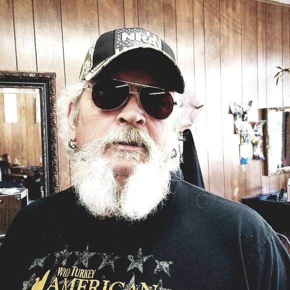 Profile Picture of Ray Beasley (@raybeasley) on Poshmark