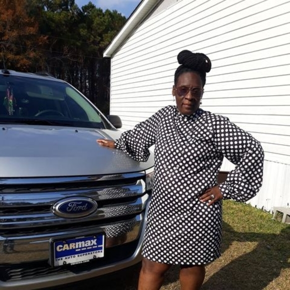 Profile Picture of Sandy rutledge Johnson (@sandyj439) on Poshmark