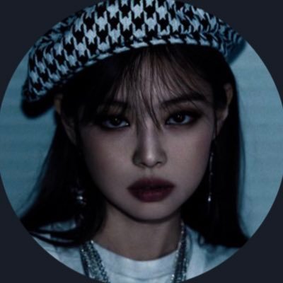 Profile Picture of 𝚎𝚖𝚒𝚕𝚎𝚎 ꨄ || Follow Back (@SAVAGEPINKSS) on Twitter