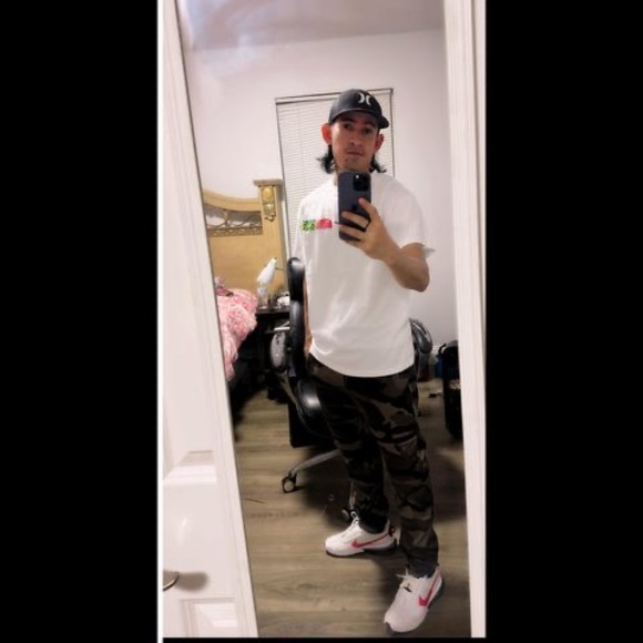 Profile Picture of Michael Cifuentes (@michaelct64) on Poshmark