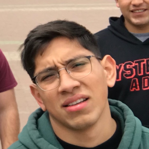 Profile Picture of Guillermo Ramirez (@gramirez393561) on Poshmark