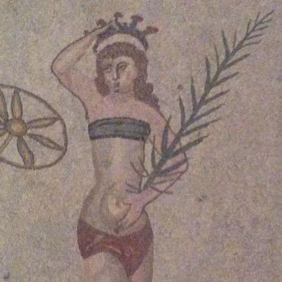 Profile Picture of Amy (@MellowMusing) on Twitter