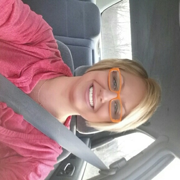 Profile Picture of Jess Conlin (@jconlin79) on Poshmark