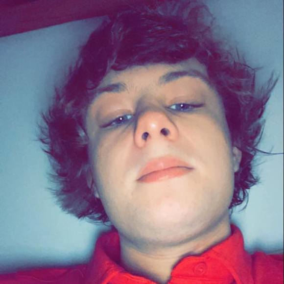 Profile Picture of James Nuss (@jamesnuss4) on Poshmark