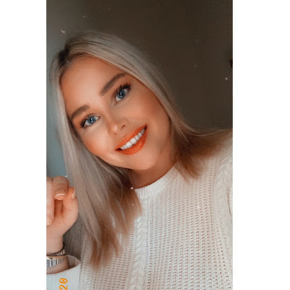 Profile Picture of Lana Kreibke (@lanakreibke) on Poshmark