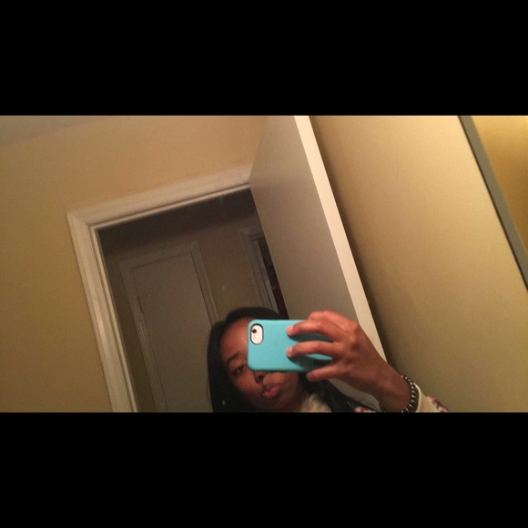 Profile Picture of Shontae Vick (@shontaemariex) on Poshmark