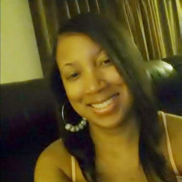 Profile Picture of Tasha Daniels (@mzdani1) on Poshmark