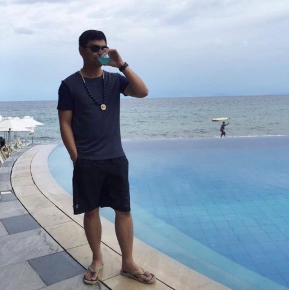 Profile Picture of Stephen Fernando (@stephenfernando) on Poshmark