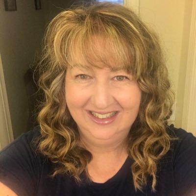 Profile Picture of Lisa Baldwin (@mrsbaldwin2002) on Twitter