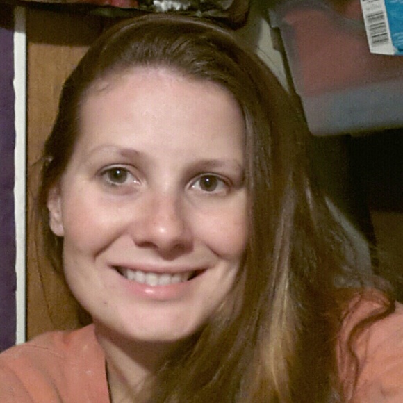 Profile Picture of Crystal Mclaughlin (@cam2186) on Poshmark