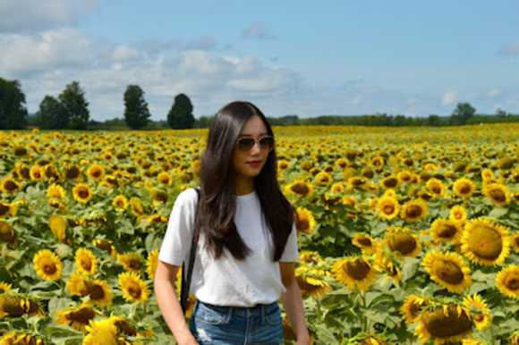 Profile Picture of Fuling Wang (@fuling728) on Poshmark