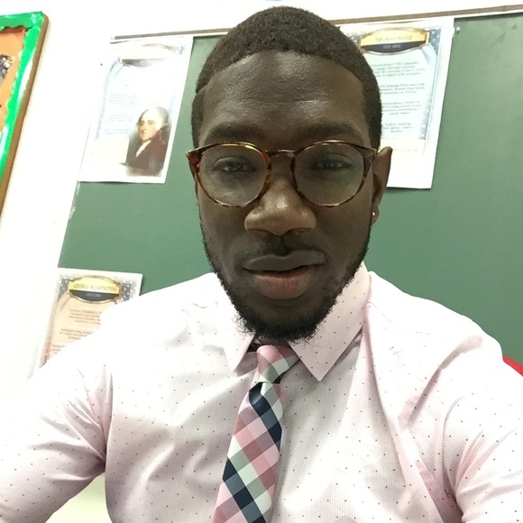 Profile Picture of Kevin Hill (@kevinhill89) on Poshmark