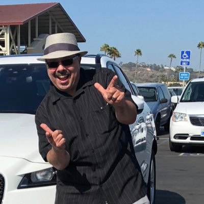 Profile Picture of Mike Holguin (@pdx2mmh) on Twitter
