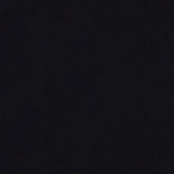 Profile Picture of Danielle Noury (@daniellenoury) on Poshmark