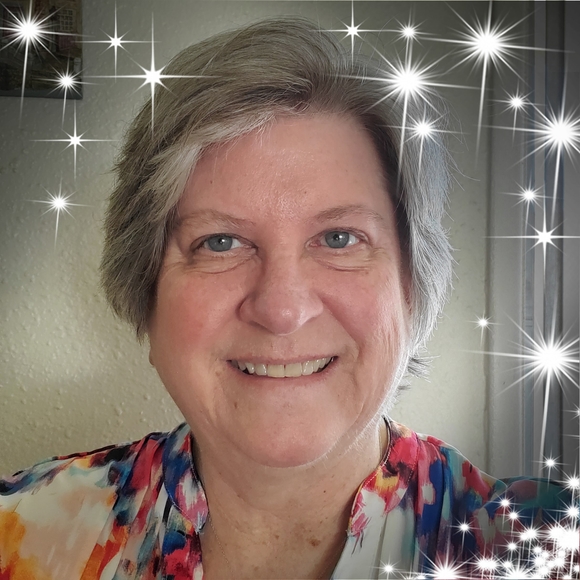Profile Picture of Cindy Sickinger (@cinkim55) on Poshmark