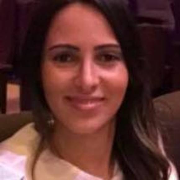 Profile Picture of Juliana Floriani (@julianafloriani) on Poshmark