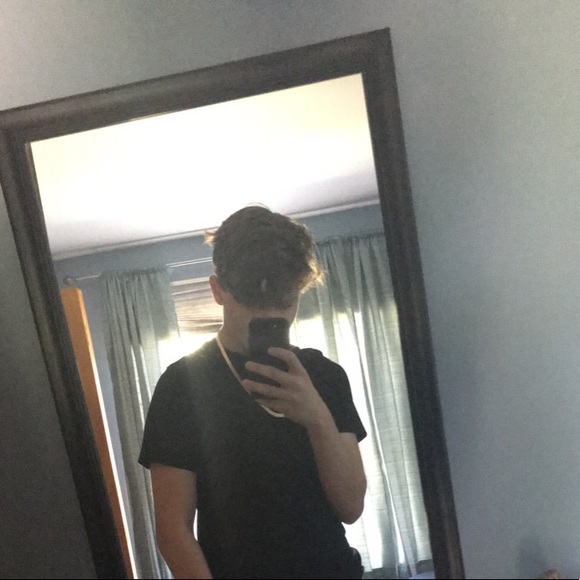 Profile Picture of Cole Keller (@colekeller5) on Poshmark