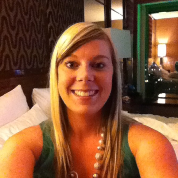 Profile Picture of Paige Card (@podenbach) on Poshmark
