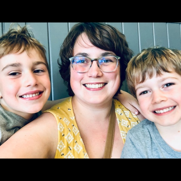 Profile Picture of Kaitlynn Arnholt (@kaitlynnarnholt) on Poshmark