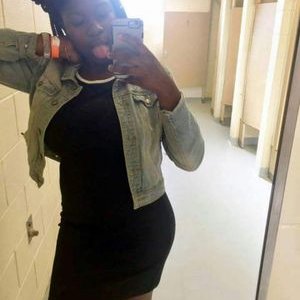 Profile Picture of Fine'Aihhh Carly (@AihhhCarly) on Twitter