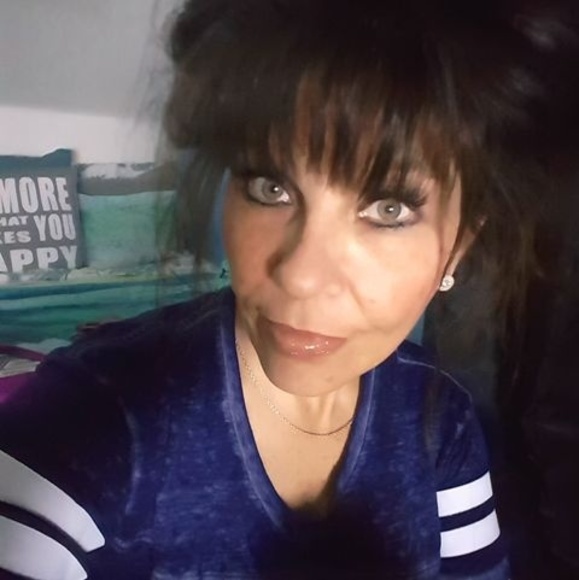 Jody Hodgert - Poshmark Profile Picture of Jody Hodgert (@choder_0606) on Poshmark