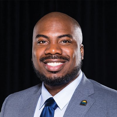 Profile Picture of Vice Mayor Joshua Simmons (@CSCommissioner4) on Twitter