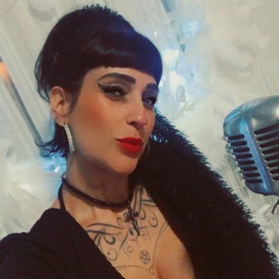 Profile Picture of Shelly Simon (@SimonShelly) on Twitter