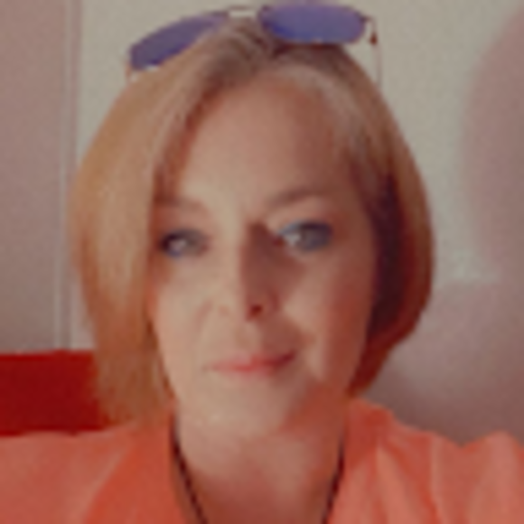 Profile Picture of Jamie Steele (@jamiemsteele74) on Poshmark