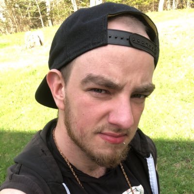 Profile Picture of Alex Smith (@LuxBasara) on Twitter