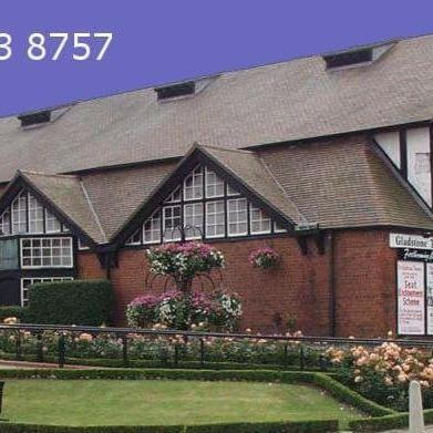 Profile Picture of Anne Elizabeth Sharp (@gladstonethea) on Twitter