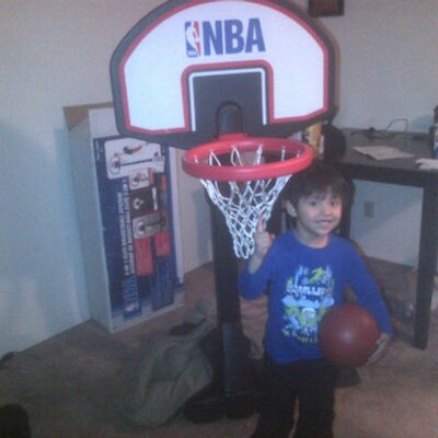 Profile Picture of Denise Cote (@DeeDez3) on Twitter