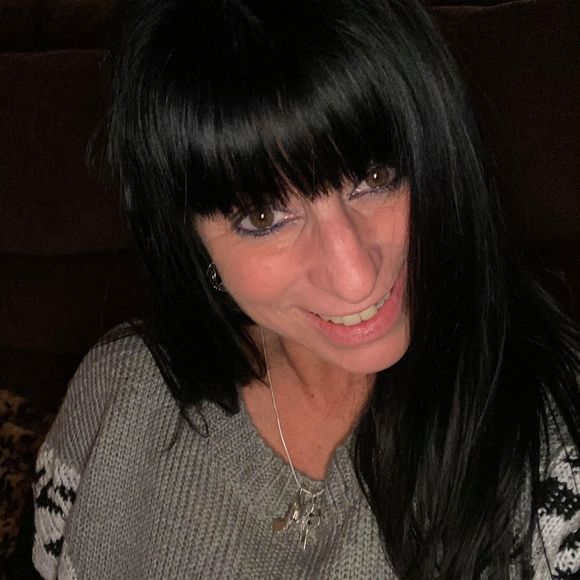 Profile Picture of Sandra Ardire (@krazykat64) on Poshmark