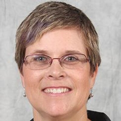 Profile Picture of Cindy Folmer (@move30today) on Twitter