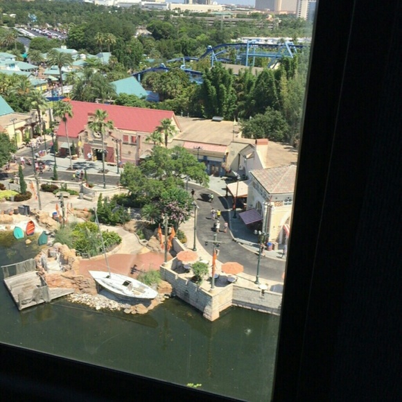 Profile Picture of Nancy Tello (@liz1087) on Poshmark