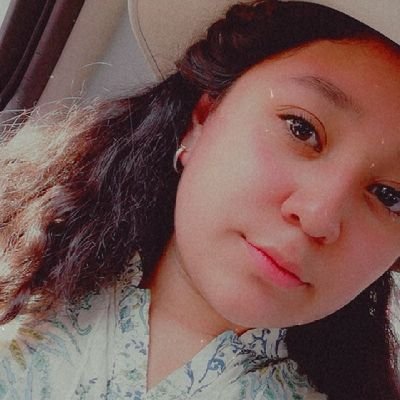 Profile Picture of ~ 🌺Emily Glen 🌺~ (@_Emilyglen) on Twitter