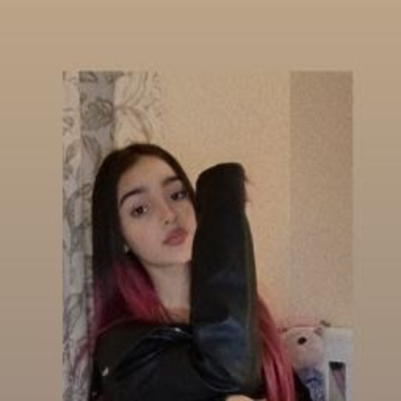 Profile Picture of Daniela Fajardo (@danifajardo635) on Poshmark