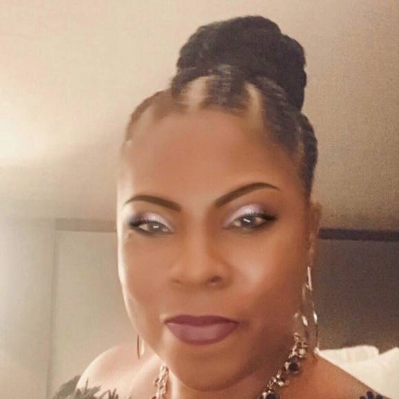 Profile Picture of Sharonda Pryer nixon (@sharondadp) on Poshmark