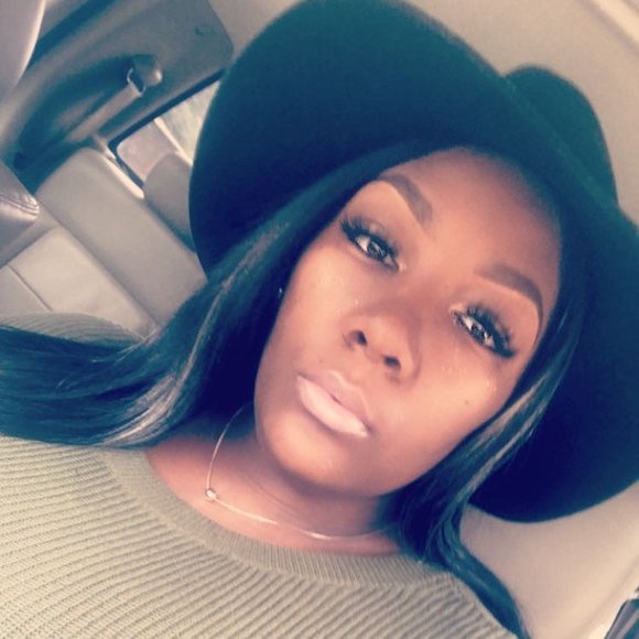 Profile Picture of Nechole Moss (@tnechole) on Poshmark