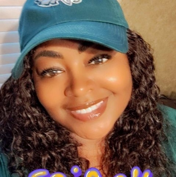 Profile Picture of Tomeika Mcrae (@tomeika712) on Poshmark