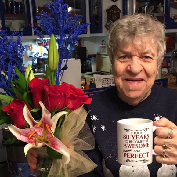 Profile Picture of Bobbie Babb-wiechman (@babbiii) on Poshmark