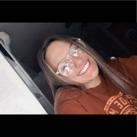 Profile Picture of Meg Saalfrank (@meg_saalfrank) on Poshmark