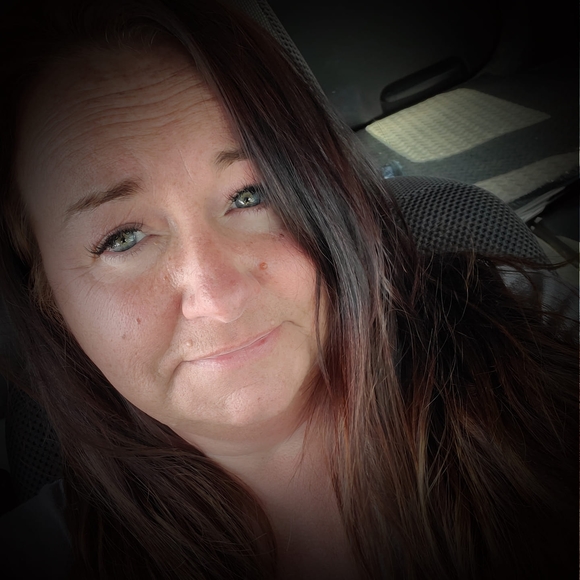 Profile Picture of Sandy Sharp (@sandia28) on Poshmark