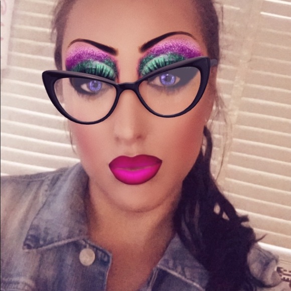 Profile Picture of Michaela Kolinsky (@m_kolinsky) on Poshmark