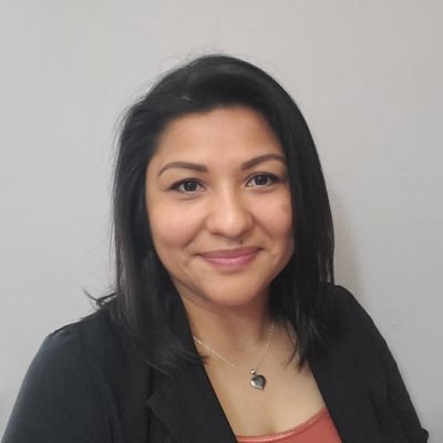 Profile Picture of Carmen Flores (@floresgld) on Twitter